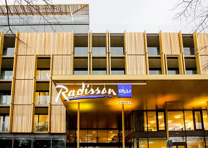 Doubletree By Hilton Schonbrunn Готель
