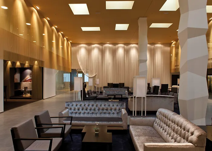 Готель Doubletree By Hilton Schonbrunn Відень