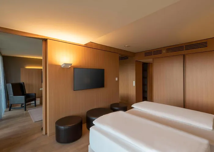 Doubletree By Hilton Schonbrunn 4*