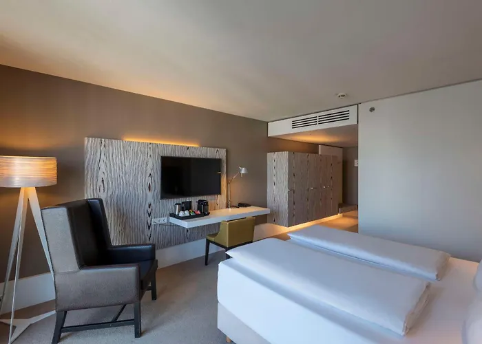 Doubletree By Hilton Schonbrunn Готель