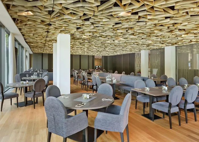 Doubletree By Hilton Schonbrunn Відень