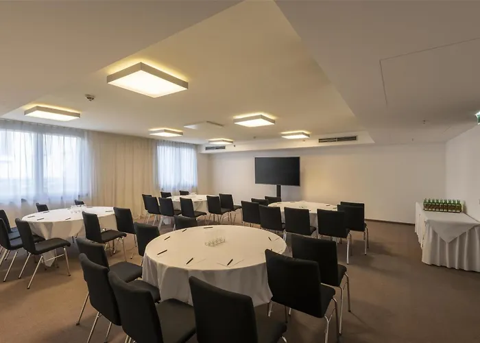 Готель Doubletree By Hilton Schonbrunn