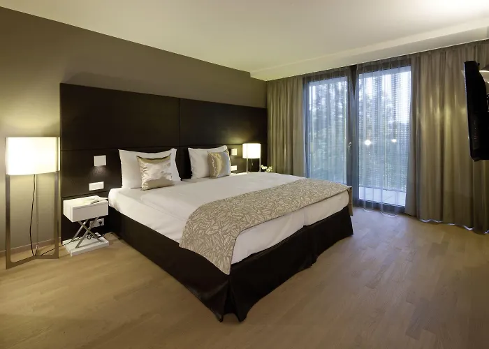 Готель Doubletree By Hilton Schonbrunn Відень