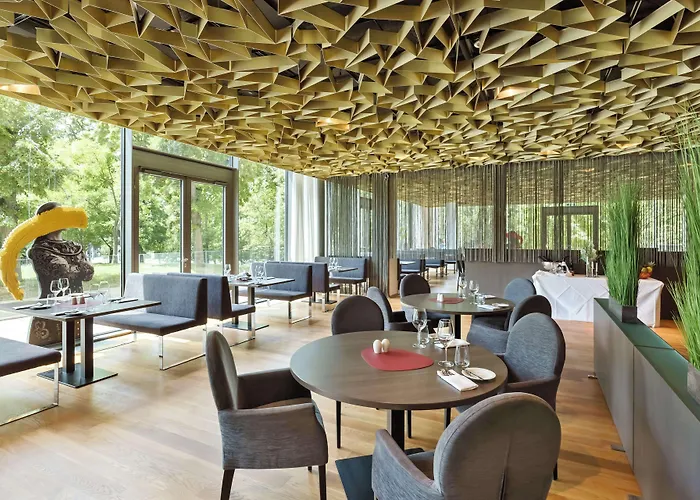 Готель Doubletree By Hilton Schonbrunn Відень